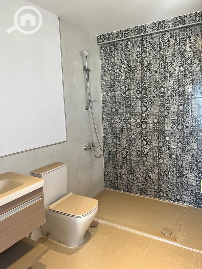 3 WhatsApp Image 2025-11-27 at 18.22. 46_74cc5cf6. jpg