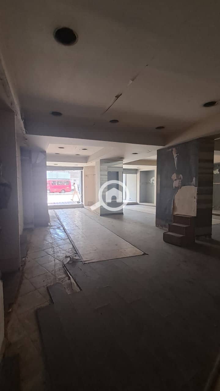 5 45063efc-3f36-412b-bc73-c309ffe4a8b9. jpg