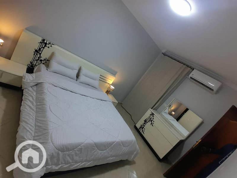 9 0de9f8b2-af78-46c4-91c0-9b36f91fbcb9. jpeg