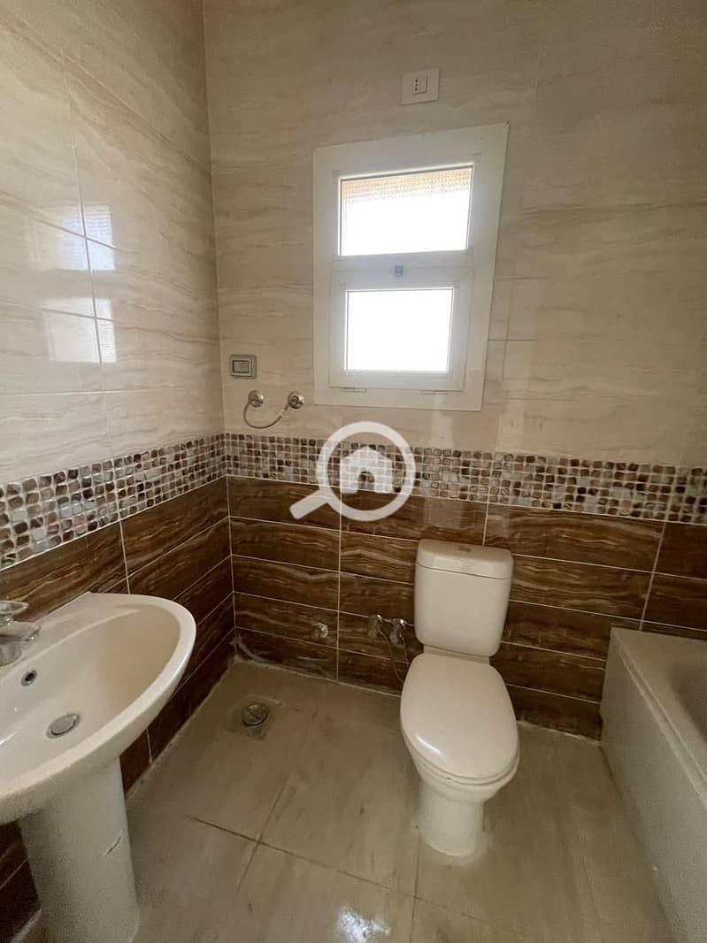 8 1f3df9b9-4ced-4e6b-8a7a-2df0779fdf88. jpeg