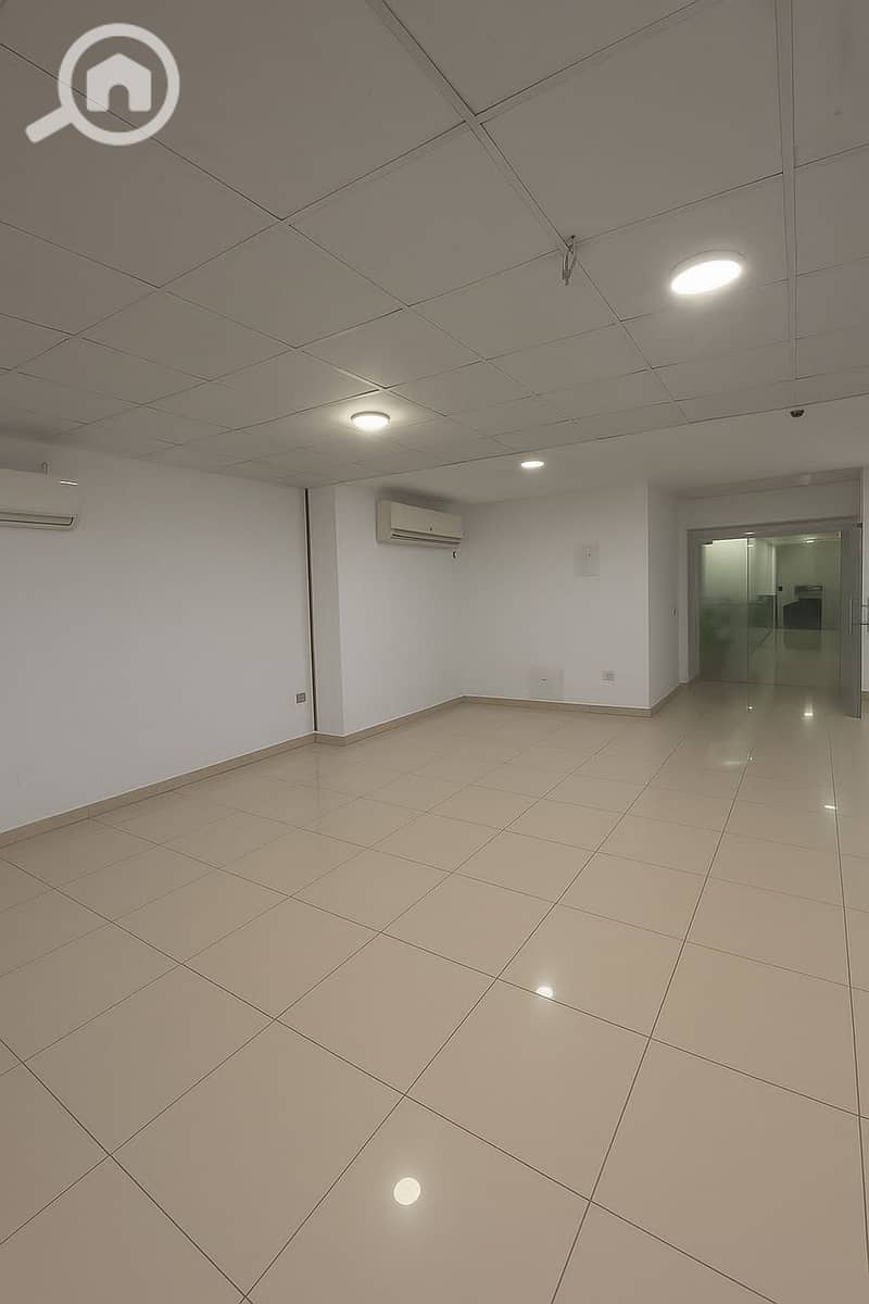 5 21b9509c-58aa-4e97-8b55-904cb3c98d62. jpg