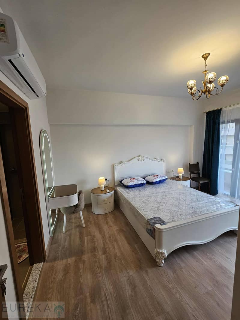 5 f0a85b4b-5506-4165-8117-8055c2862c04. jpeg