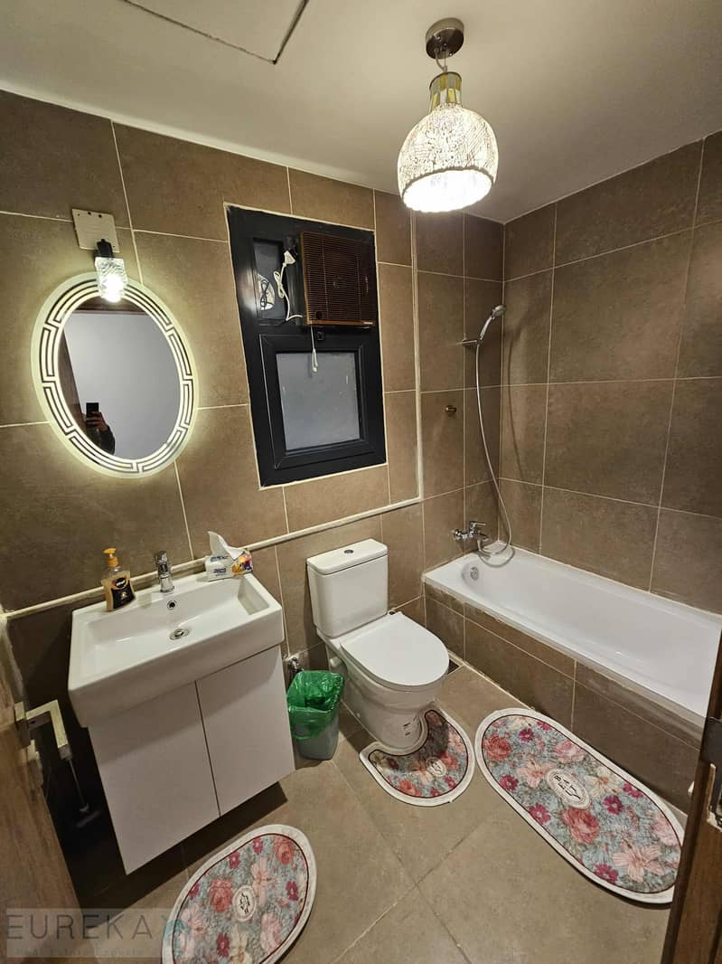 6 7897166e-5695-4927-bfe6-1a4a0cad34c1. jpeg