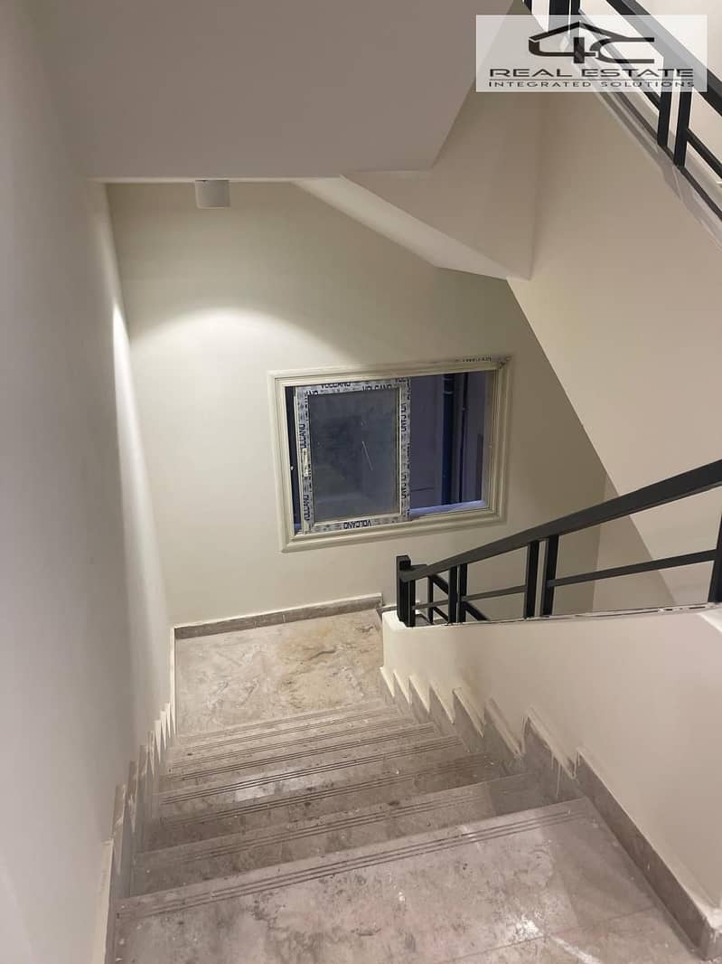 4 WhatsApp Image 2025-12-03 at 10.32. 27 AM (2). jpeg