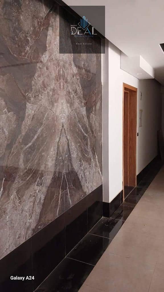 25 c5be8069-c6f5-4620-bbf3-54bfb9fe0160. jpg