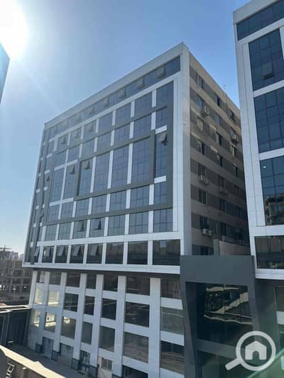 Retail for Sale in Gesr Al Suez, Cairo - cfac86a5-174d-4601-96da-97d199250637. jpg