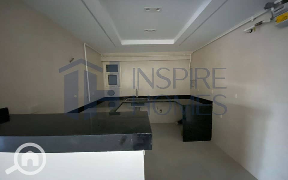 3 WhatsApp Image 2025-12-01 at 13.57. 12 (2). jpg