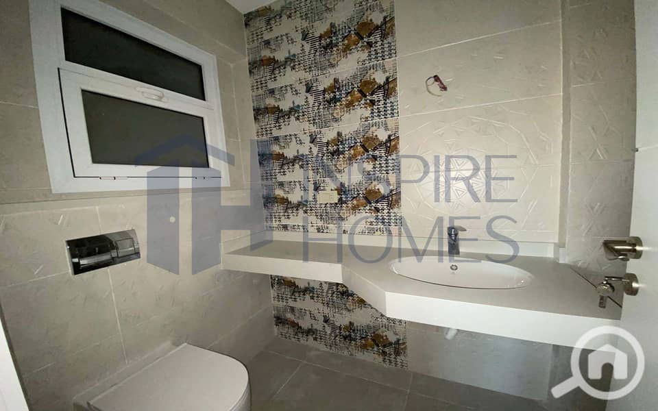 14 WhatsApp Image 2025-12-01 at 13.58. 24. jpg