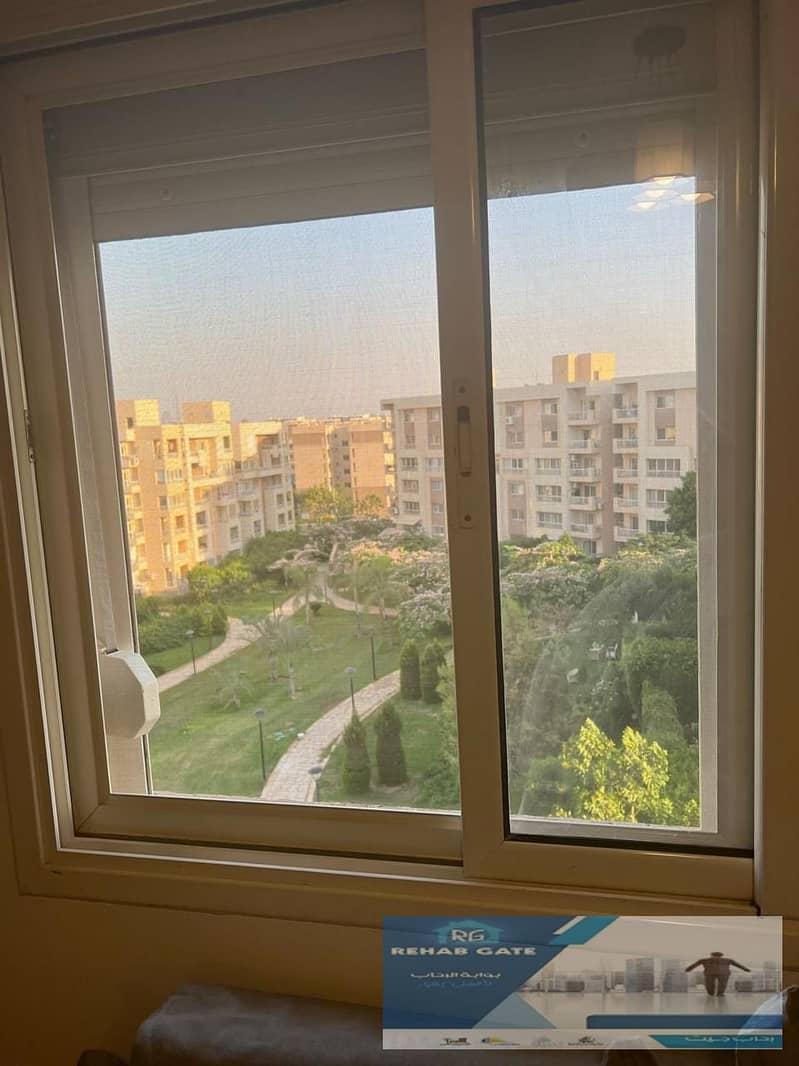 2 6dc8f097-a3ab-49fa-9539-20f1558653a1. jpg