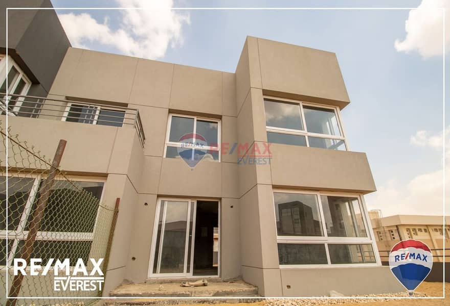 2 e153ae88-ed23-4392-83f8-33442a13f35f. jpg