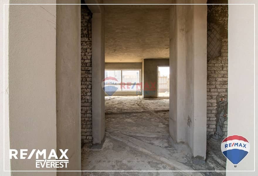 5 6c1e284c-ae00-43e2-a531-e3caaead0d72. jpg