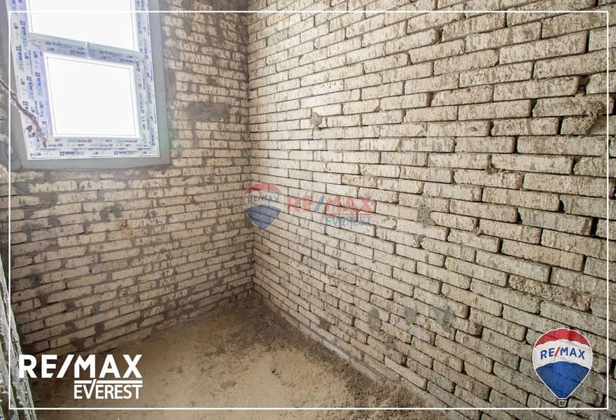 12 43274940-534f-47ab-a082-1d3054c64563. jpg