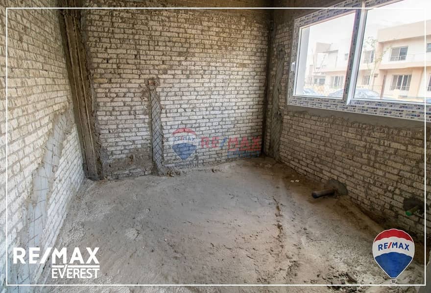 13 93170c08-ba99-42a3-b2a0-60269919825a. jpg