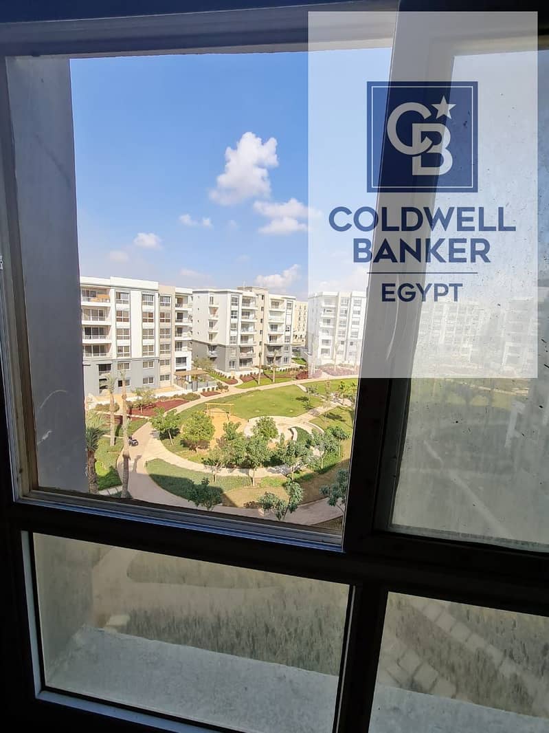 8 6e1ef42c-07b7-462f-bc00-3e8e75e8d187. jpeg