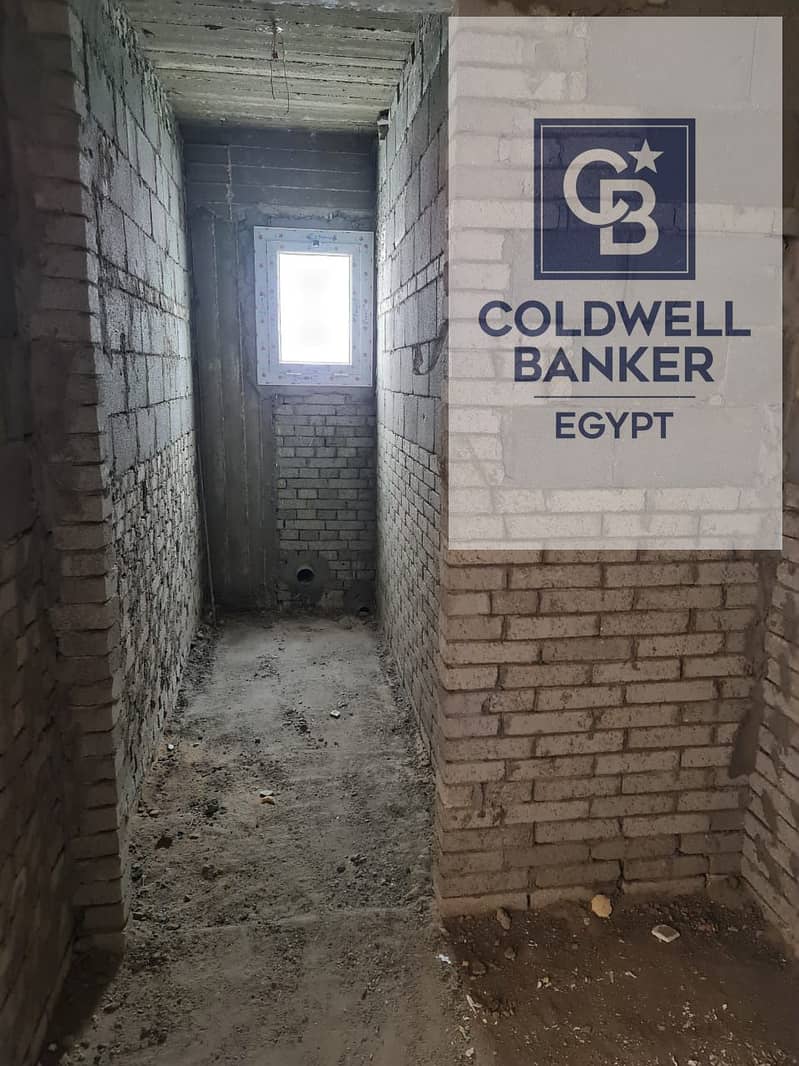 21 c94098c8-e97d-4969-b941-d8c212172447. jpeg