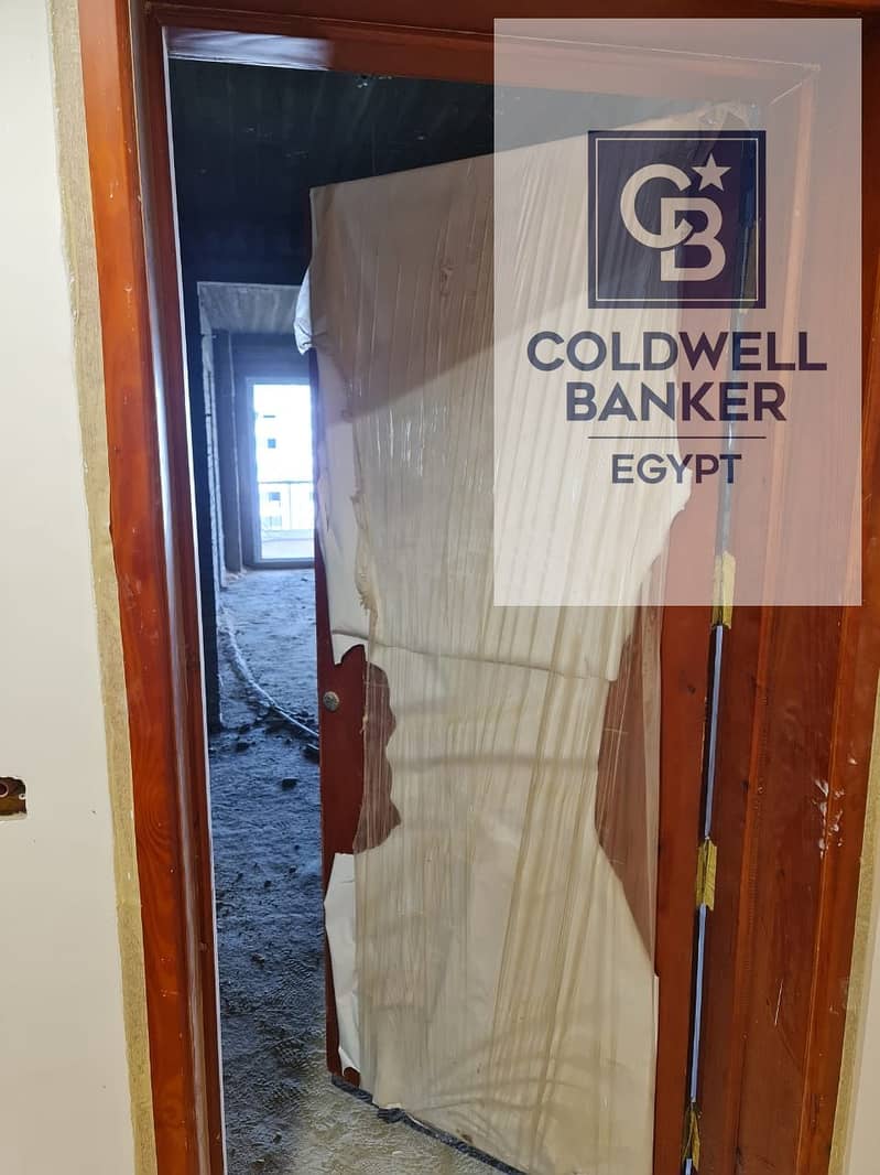 27 e785ec6e-7df8-434f-8fd1-e7da88b66a30. jpeg