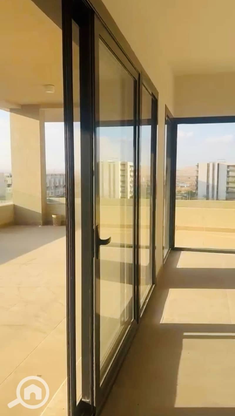 2 WhatsApp Image 2025-12-03 at 15.41. 51. jpeg