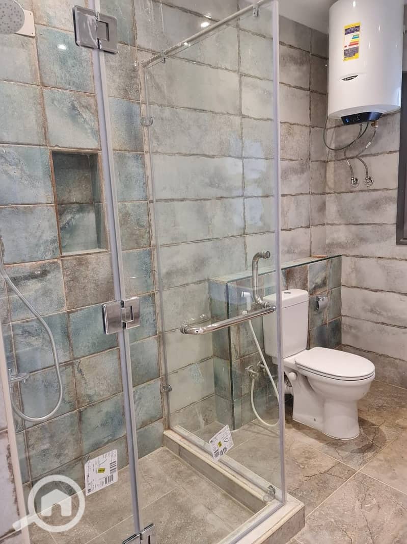 15 e5d822db-c3b8-493d-a675-6318ebfdb791. jpeg