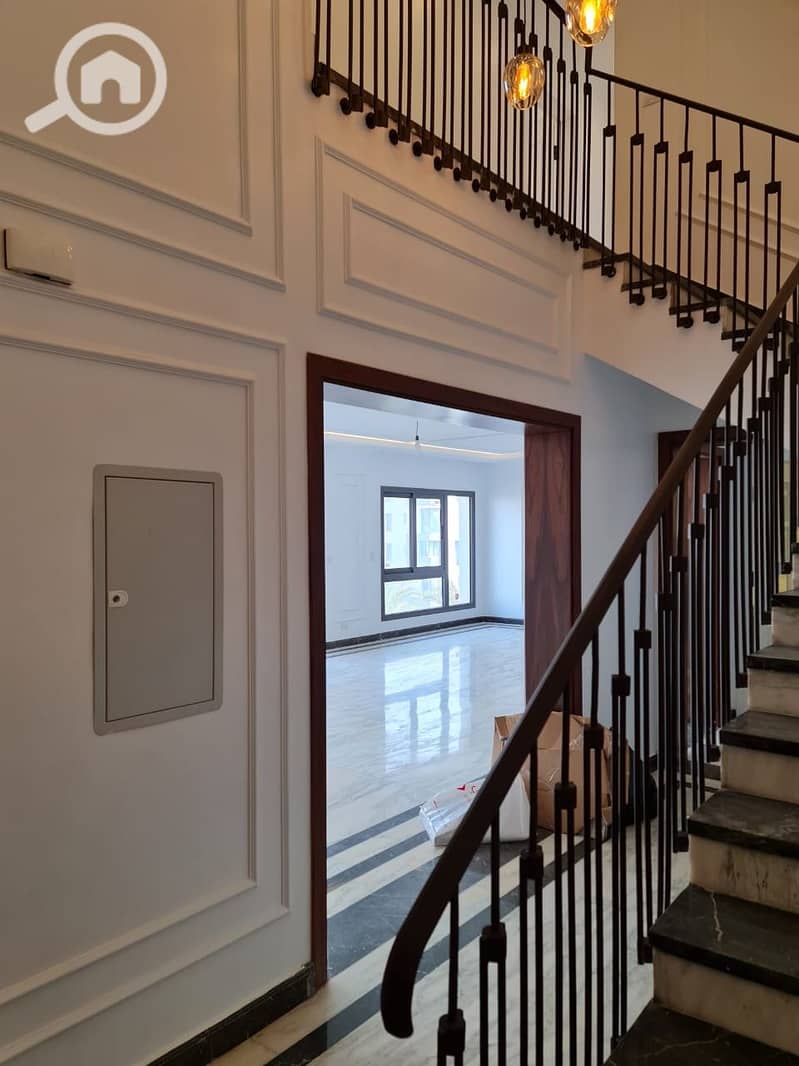 23 e411c67a-dbc8-4cb4-bb4a-c5d8c9ac3056. jpeg