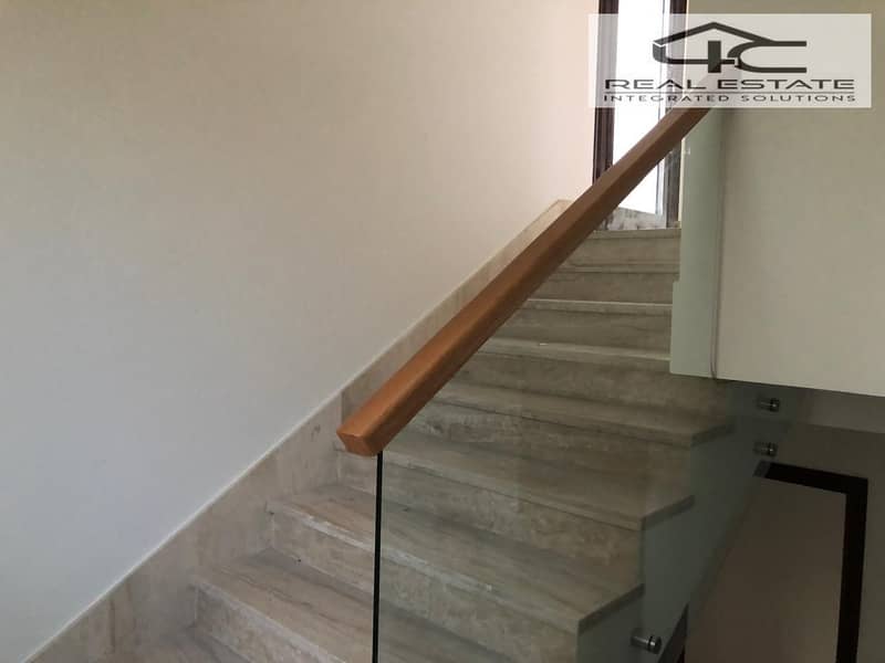 21 WhatsApp Image 2025-12-03 at 16.43. 37 (1). jpeg