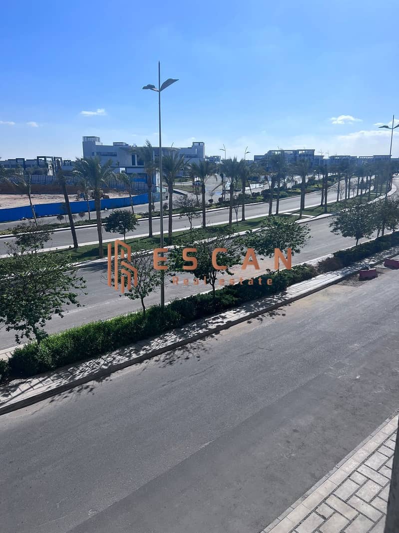 4 1f61bda7-3609-4519-9ebd-00b7575515a0. jpg