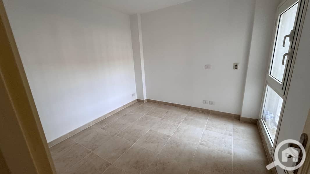 4 8b24f312-689c-4dbd-9e10-f55f338f8927. jpeg