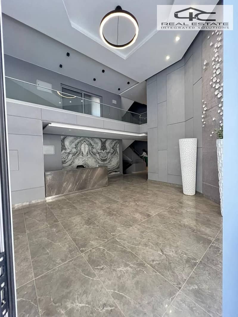 10 a865d204-a900-4189-b94d-d83da72bc693. jpg