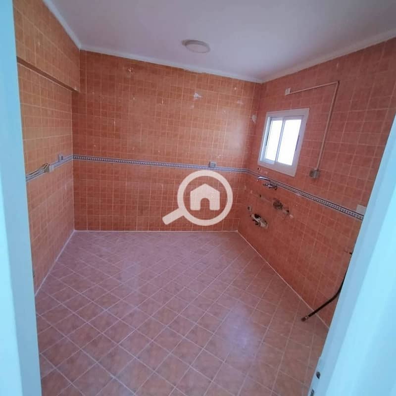 8 594042390_1497149169080321_603217128190872576_n (1). jpg