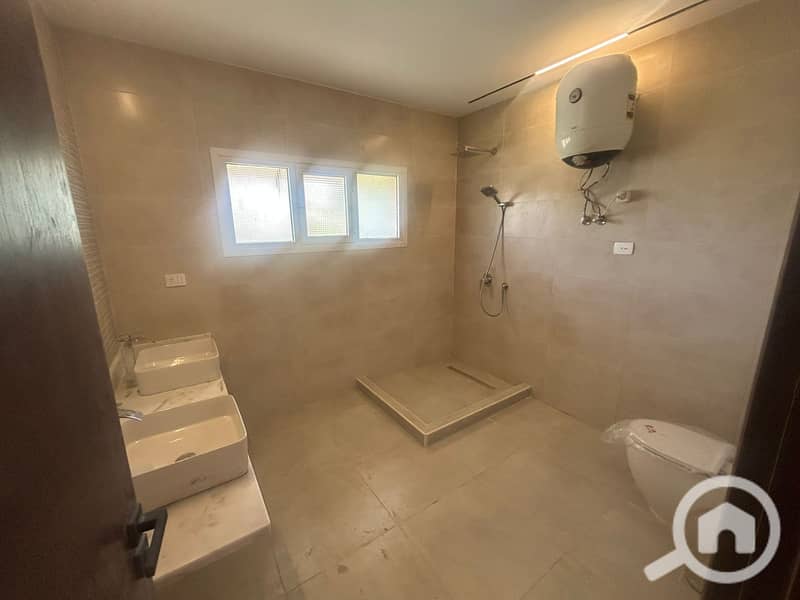 4 WhatsApp Image 2025-11-14 at 2.08. 39 PM. jpeg