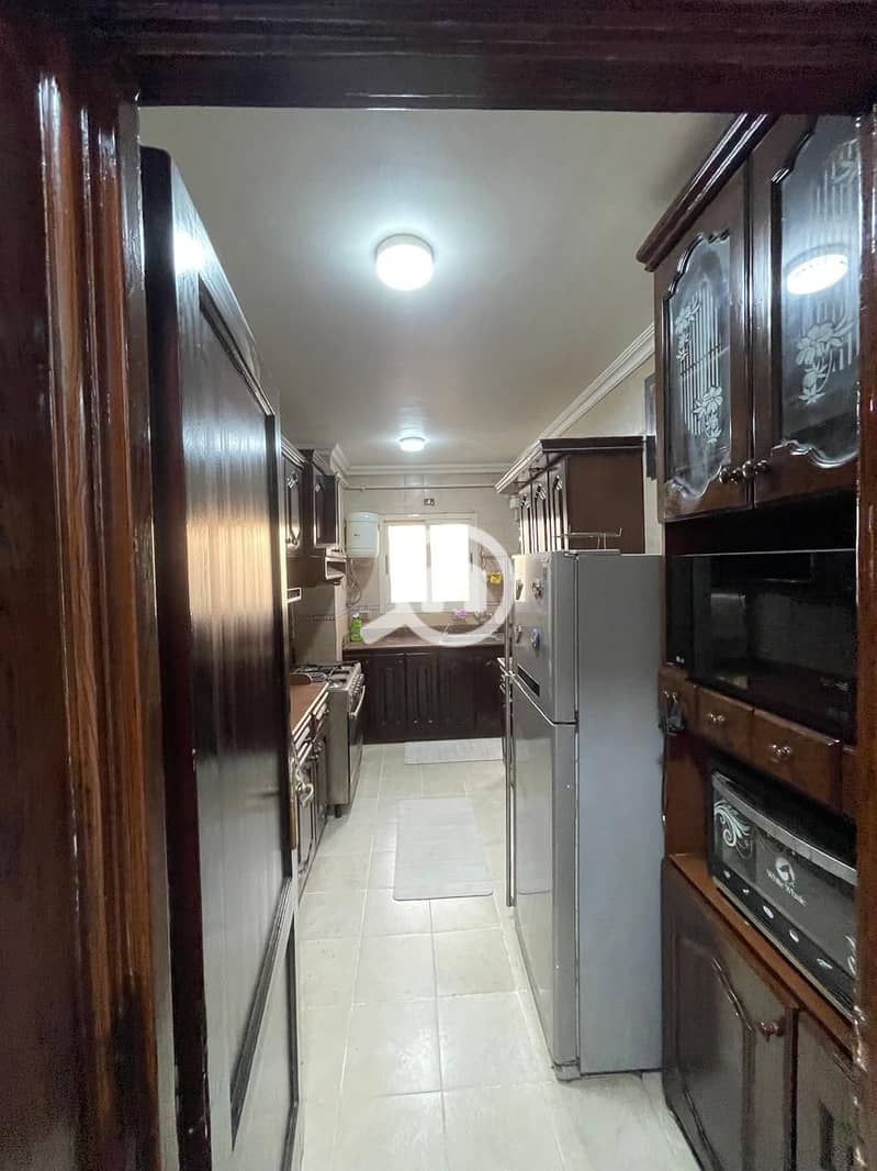 6 ab9f778f-27f6-4b50-b06c-3f3e7ba8fdad. jpg