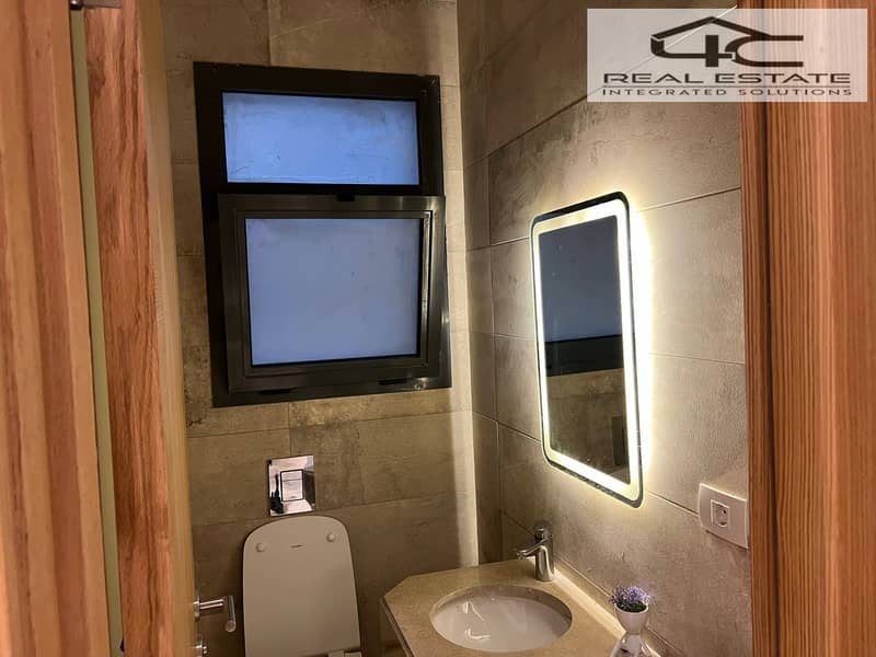 24 WhatsApp Image 2025-12-03 at 14.37. 44. jpeg