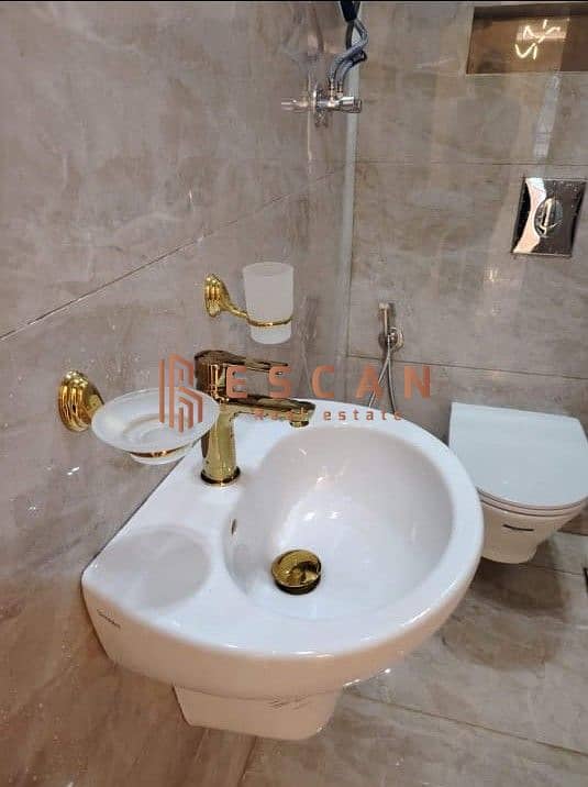 11 33d09655-1ba4-45fe-b5f5-b4b0e1494c95. jpg