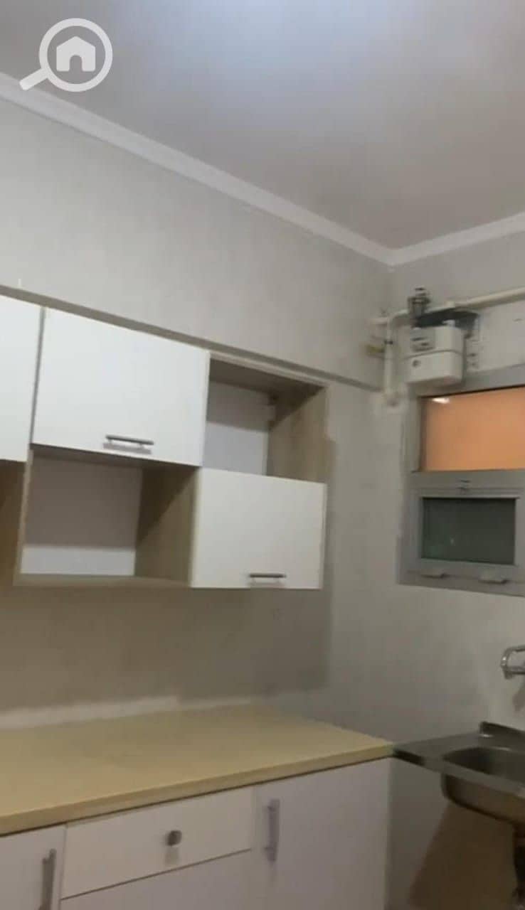 5 f2292bee-87d6-4d57-9bd7-f425f7aba9bc. jpeg