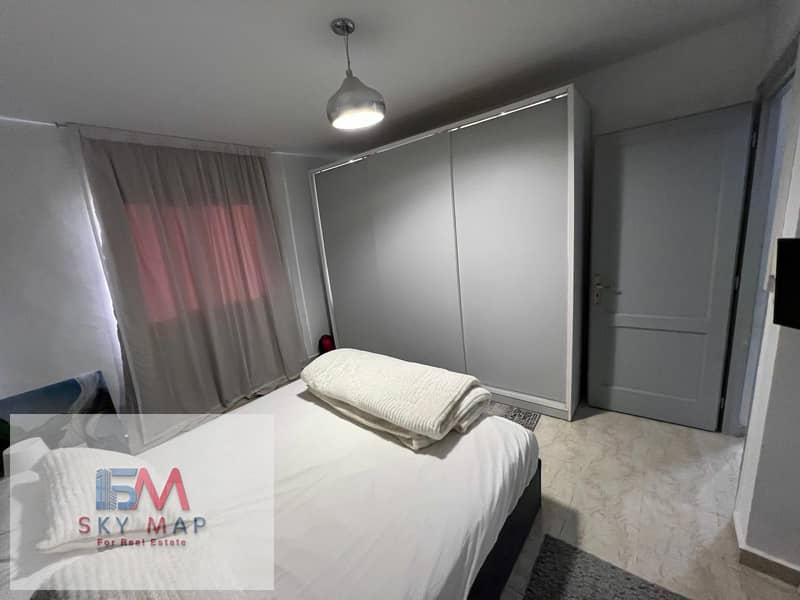 12 e999e832-ca35-46ff-91cd-39977f24f343. jpg