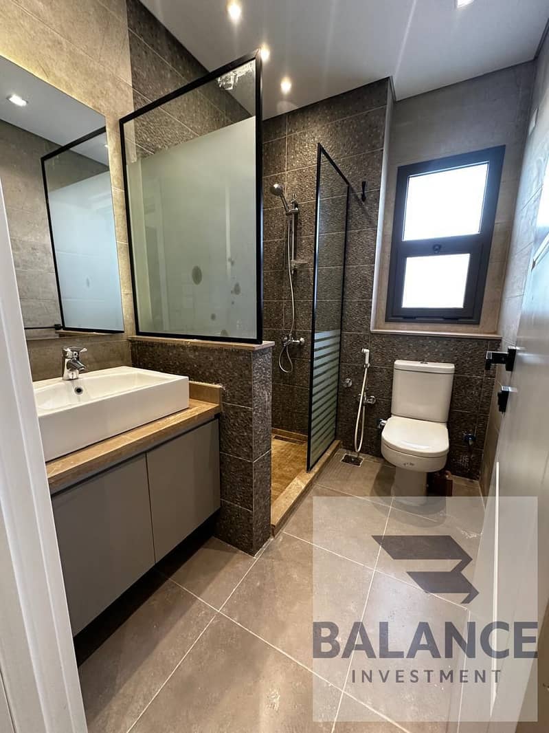 22 28f4a502-a1aa-4ec0-be68-b1493085377a. jpg