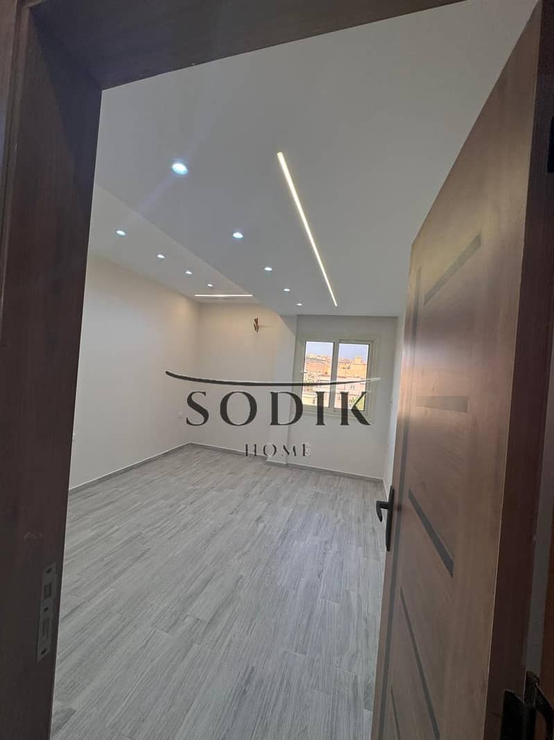 11 ee8dfb1c-eabc-4504-be92-037190c9c4c9. jpg