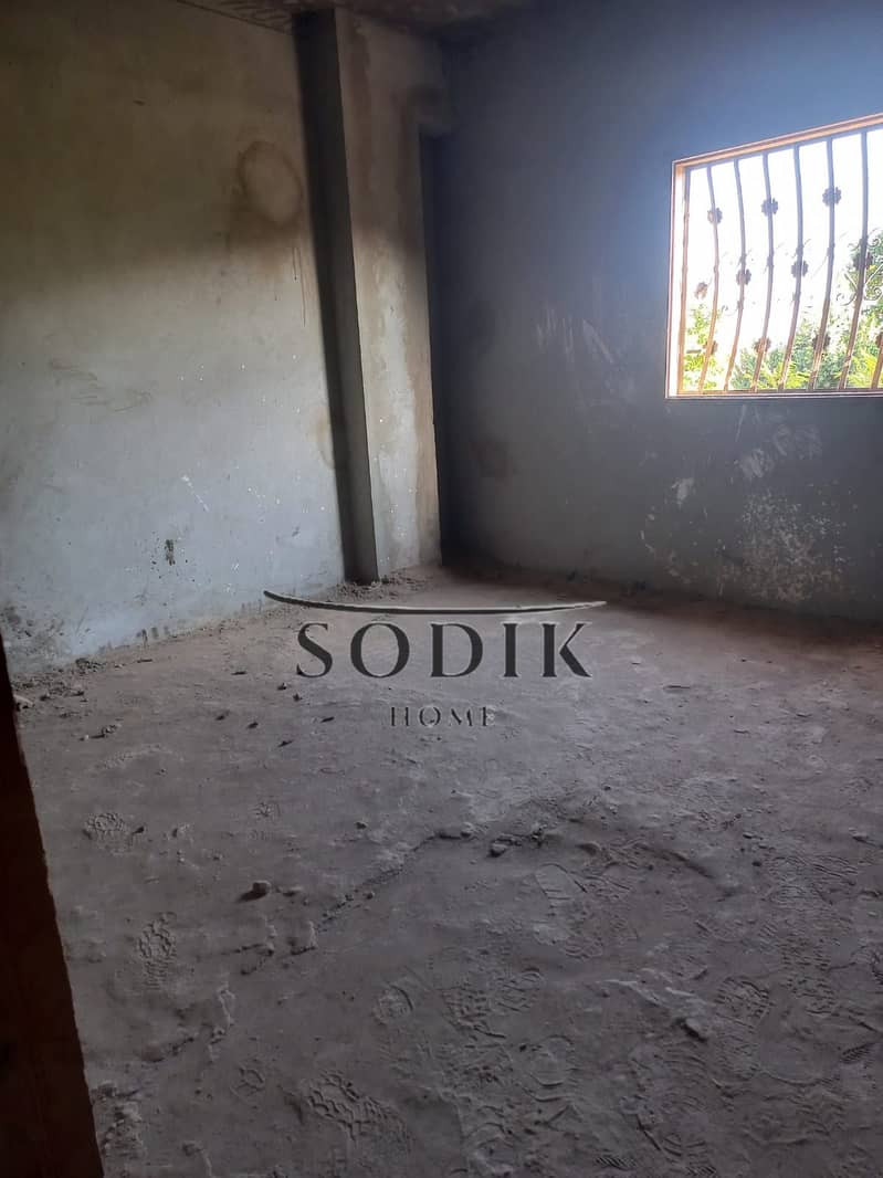 7 b512fa5b-c1db-45bf-ae72-01b5fd271264. jpg