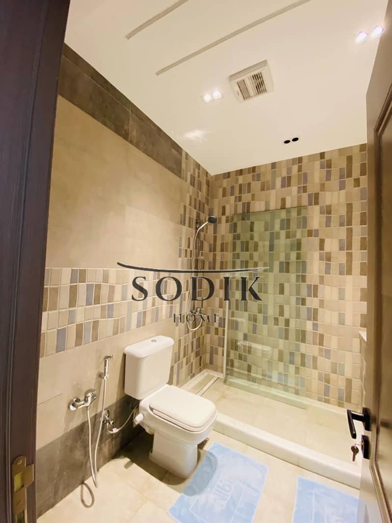 32 WhatsApp Image 2025-12-03 at 10.57. 48 AM. jpeg