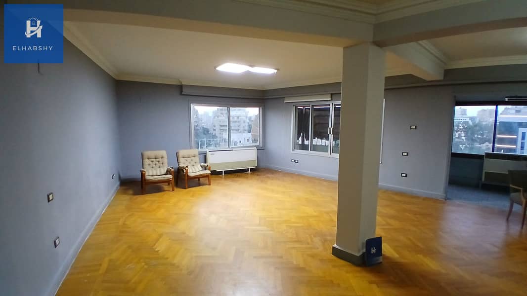 2 شقة للبيع في الدقى 290م فى شارع فينى الرئيسى و كأنك فى الزمالك ( تشطيب مجدد ) .  (2). jpg