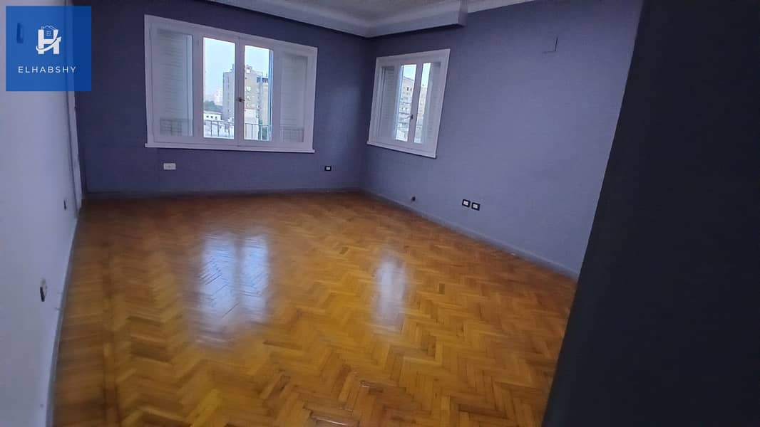 13 شقة للبيع في الدقى 290م فى شارع فينى الرئيسى و كأنك فى الزمالك ( تشطيب مجدد ) .  (13). jpg