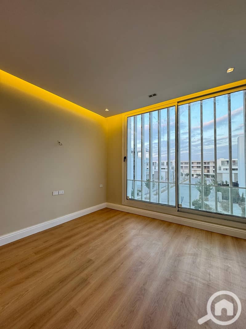 6 WhatsApp Image 2025-10-13 at 10.02. 34 PM (2). jpeg