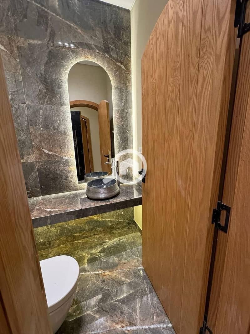 7 WhatsApp Image 2025-10-13 at 10.02. 25 PM (1). jpeg