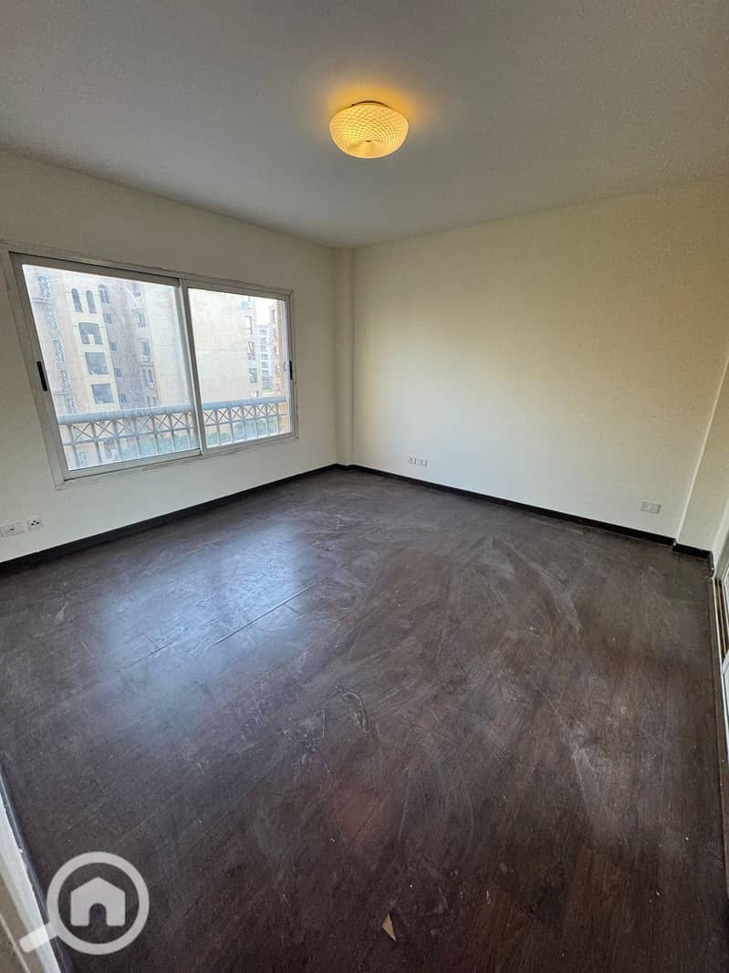 13 f39cfe21-4919-4ef3-a735-6a4e6d276acb. jpg