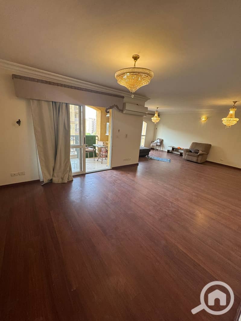 14 fccff9b5-4baa-4042-a114-e4a23f4a80c9. jpg