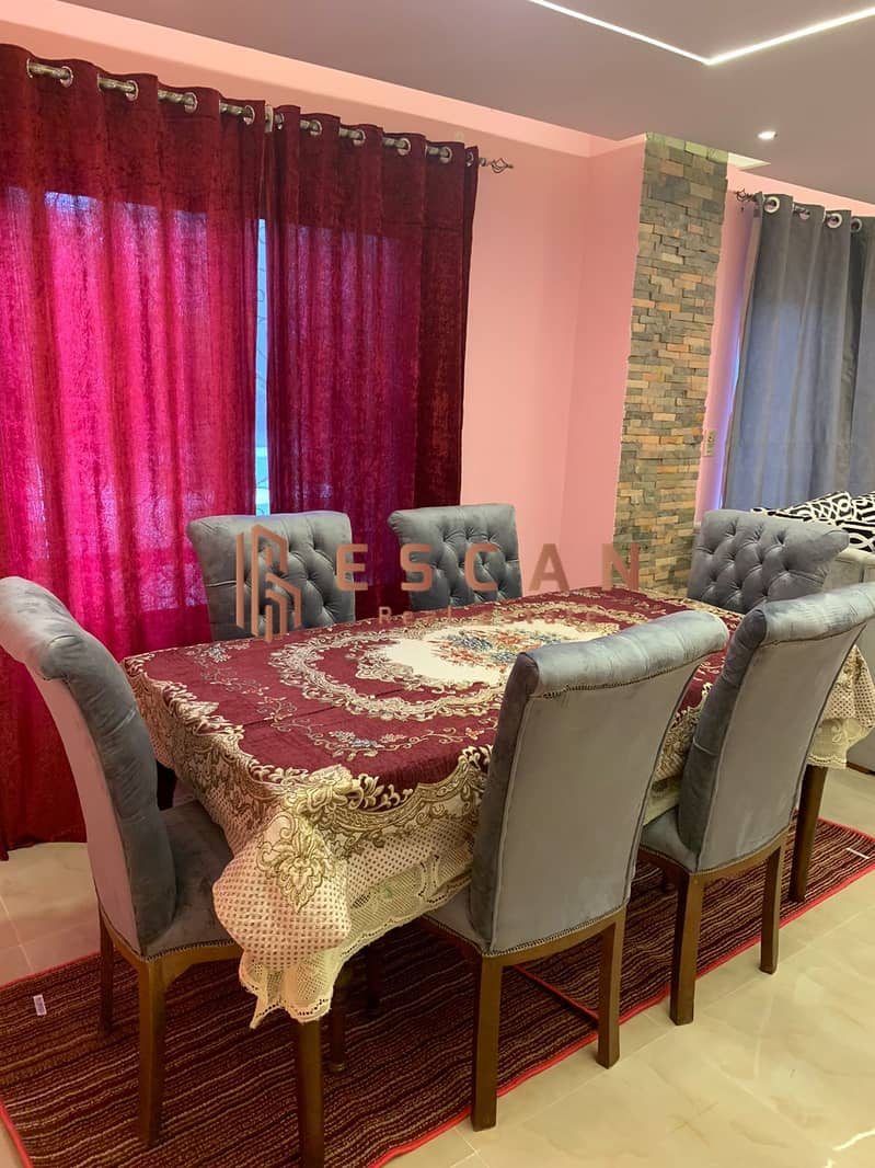 2 2b2bd32f-892a-43f4-b3b9-4e3fe504d91a. jpg