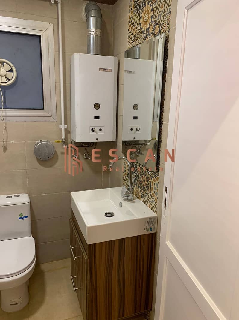 7 8f79f85f-87d8-4d45-99a2-55876e8f8ef8. jpg