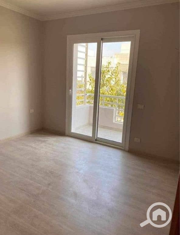 3 032cb080-8fd3-45c0-a6ad-db36d7607147. jpg