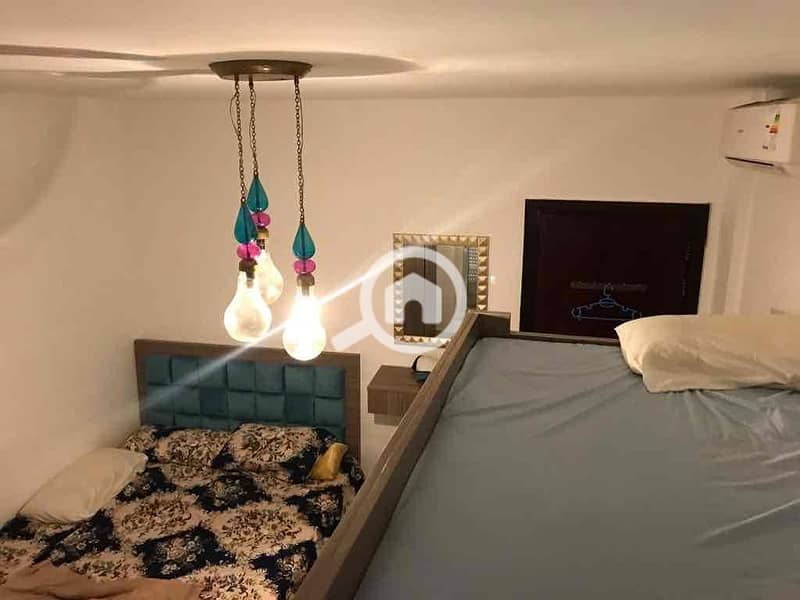 16 455e8a6d-2f07-4a1a-9c9b-7cf82d0f7c7c. jpg