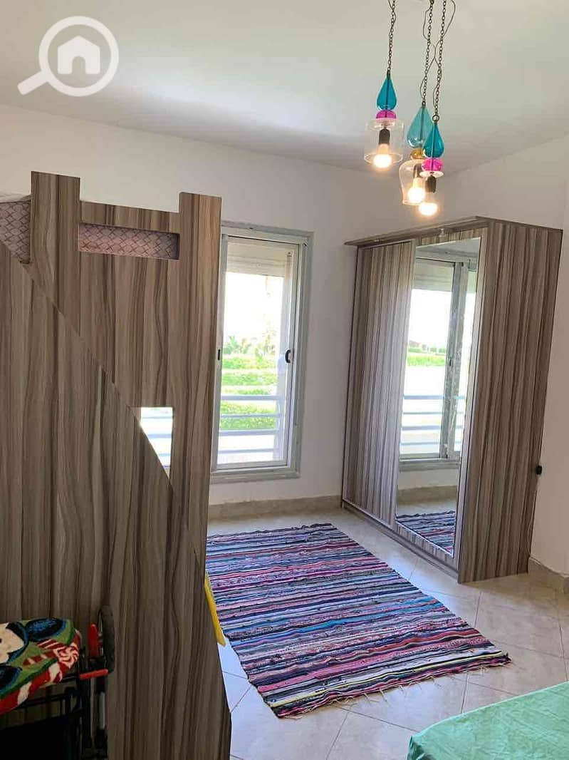 27 8106f8f7-0a78-4f5a-ba67-6e0709c6dcf4. jpg