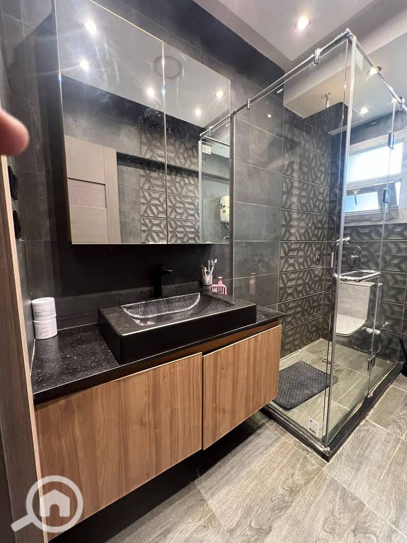 5 594069473_1497116942416877_3123302219767164973_n. jpg